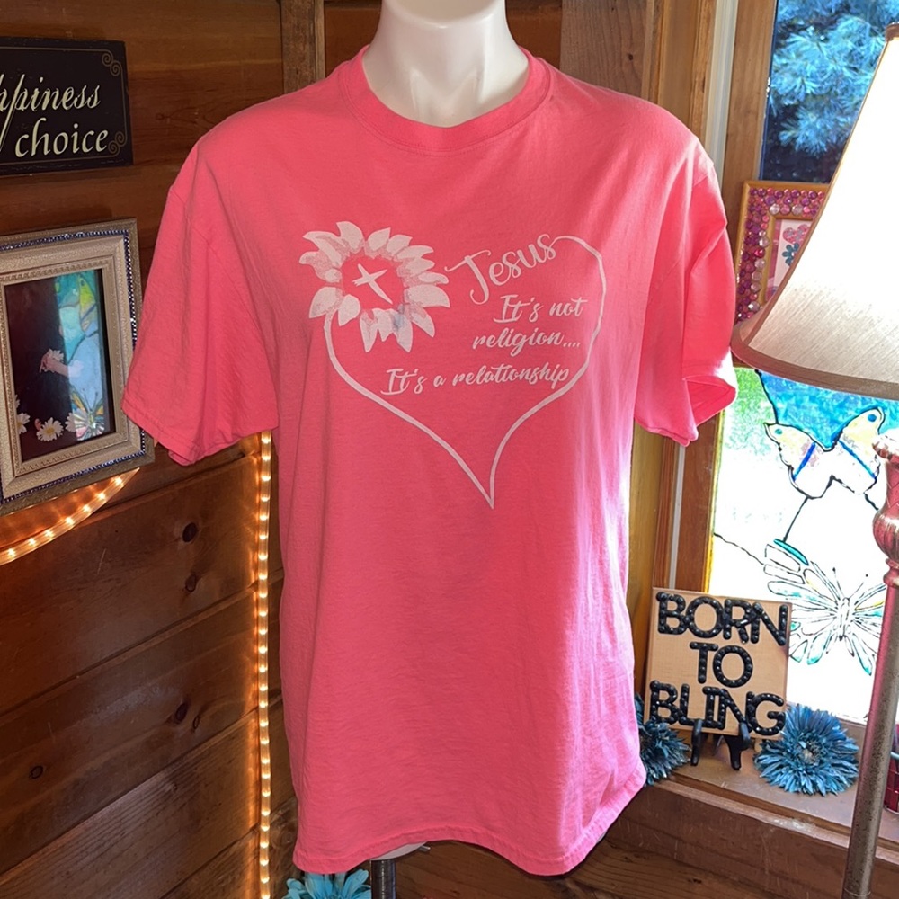 Hot pink Jesus t-shirt not religion a relationship